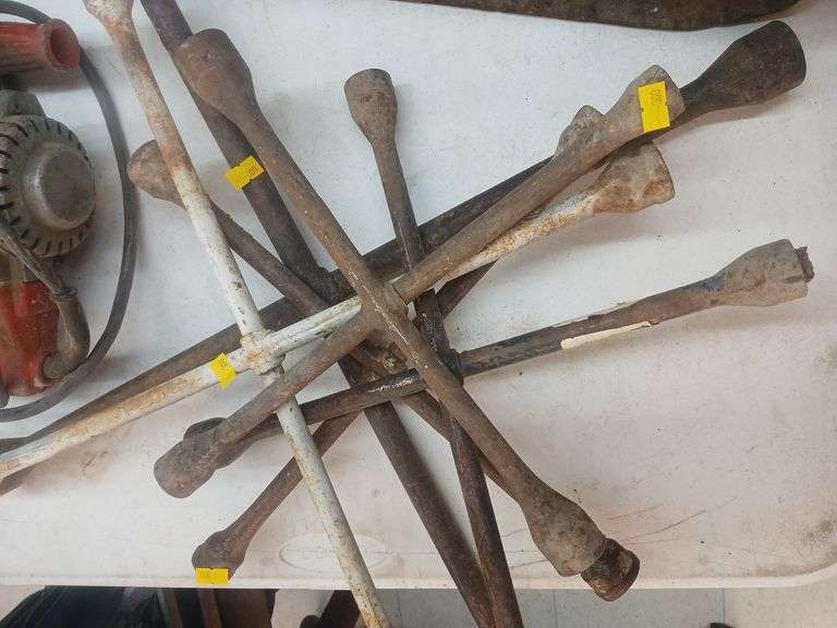 Set of tire irons image