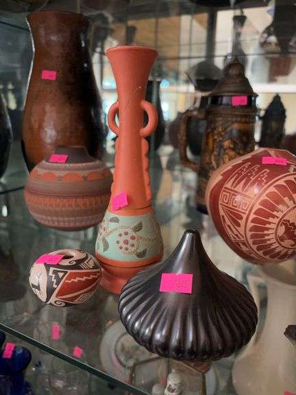 Small  Native American pottery image