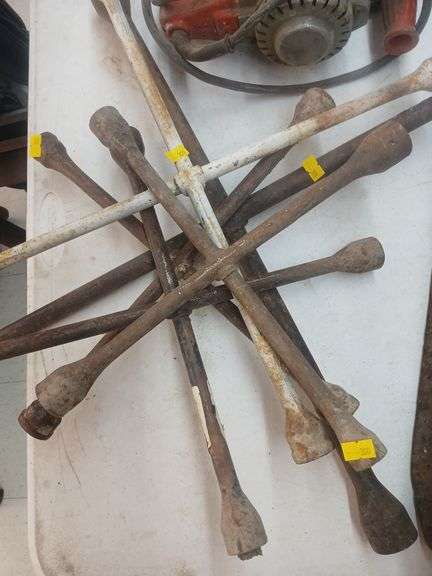 Set of tire irons image