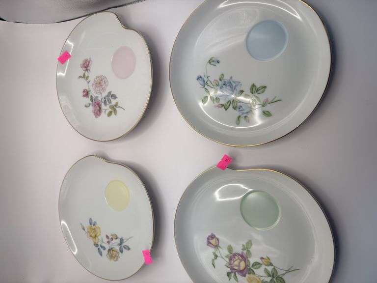 Porcelain plates image