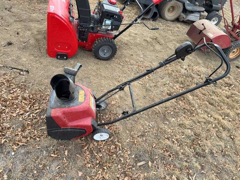 Toro electric snow blower image