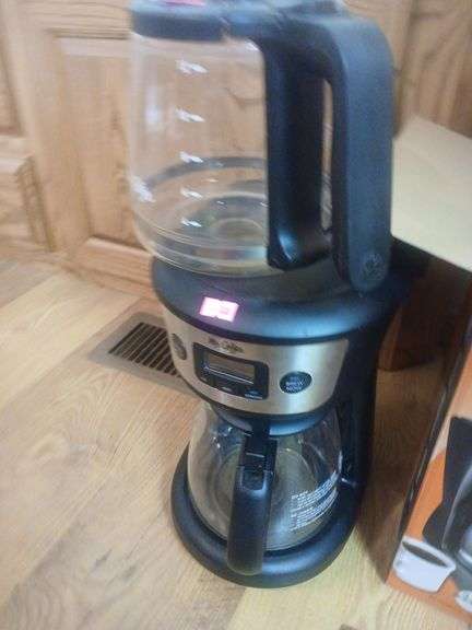 Mr coffee machine with extra pot. image