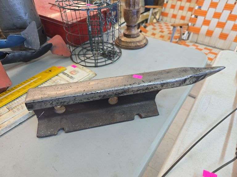 Railroad Iron Styled Anvil image