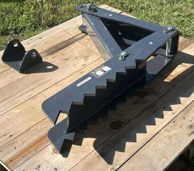 New Wolverine Vevor 36 inch Backhoe Excavator Thumb, Model: FMC-31-36IN image