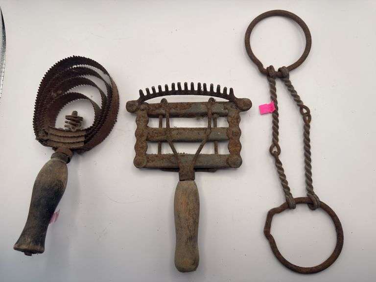 Primitive horse bridal, curry combs image