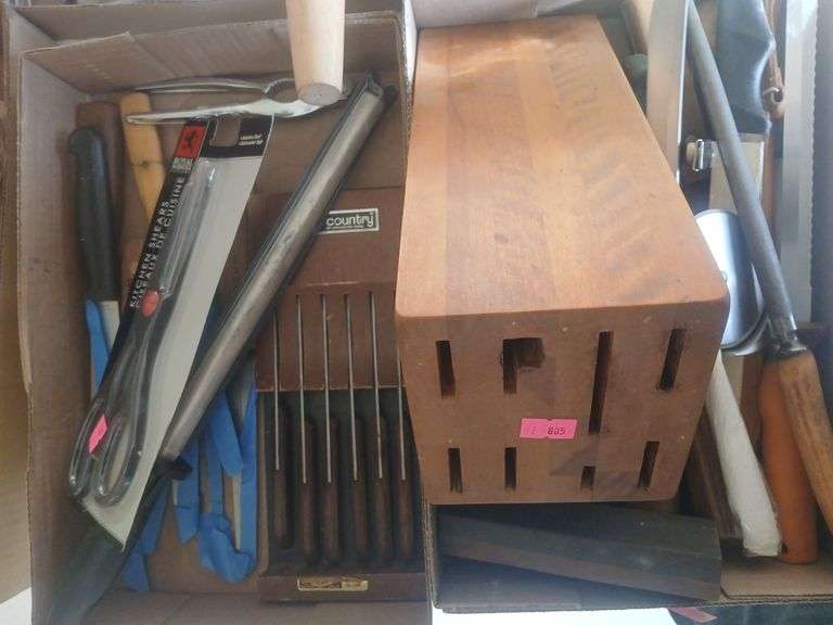 2 flats of misc kitchen supplies image