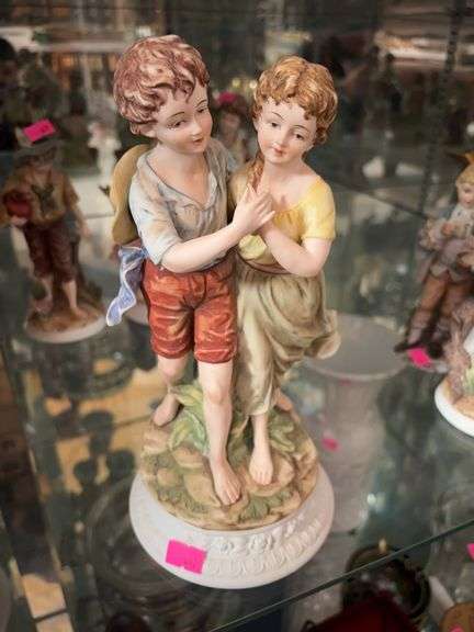 porcelain figurine image