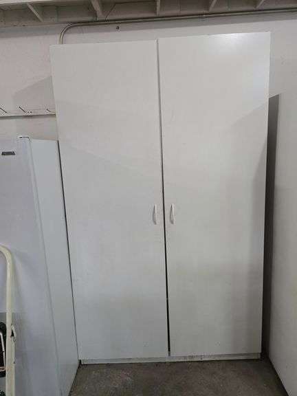 6.5' White Cabinet image