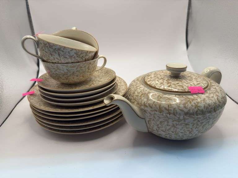 Porcelain tea set image