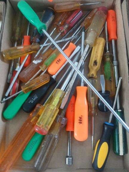 Flat of misc screwdrivers image