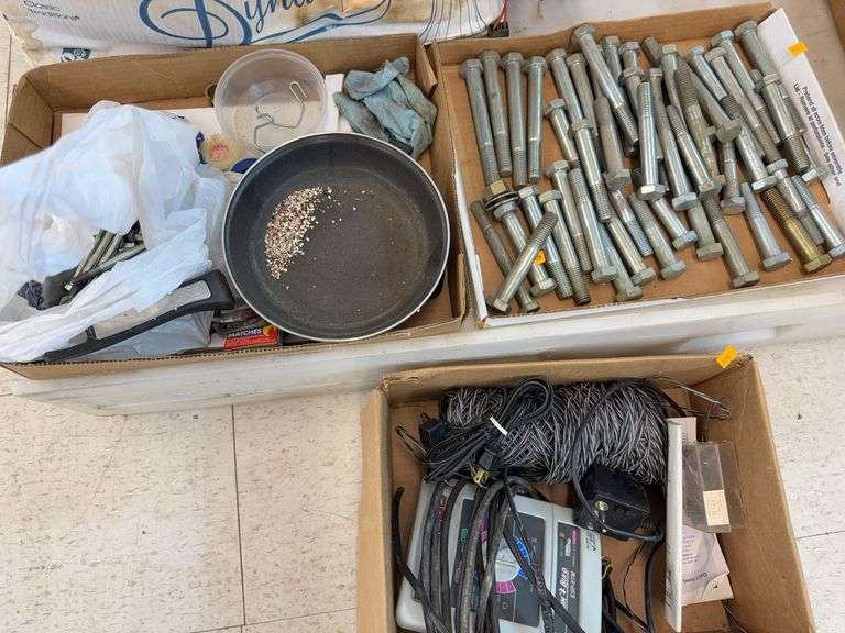 Wire, sprinkler controller, john Deer Bolts image