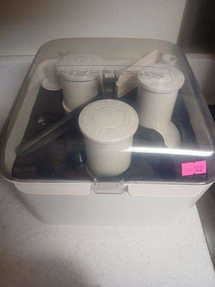 Kitchen aid food processor. image