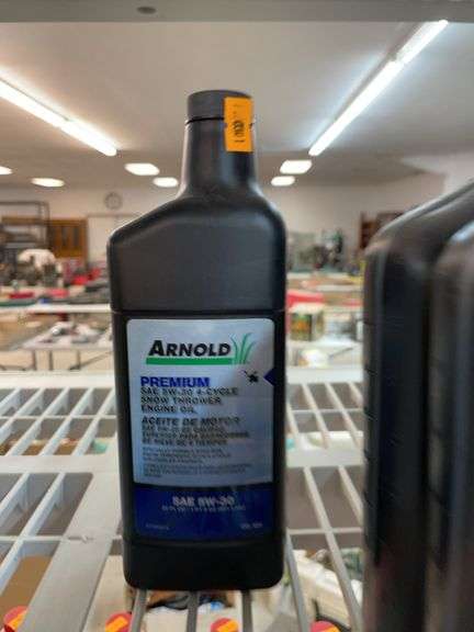 One bottle of Arnold premium SA 5W-30 four cycle, snowthrower engine oil image
