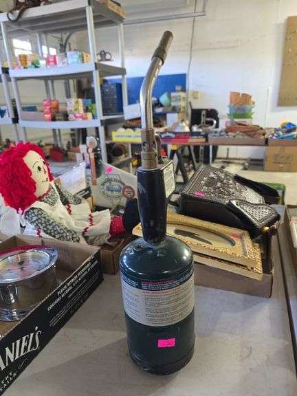 Bernzomatic torch and bottle. image