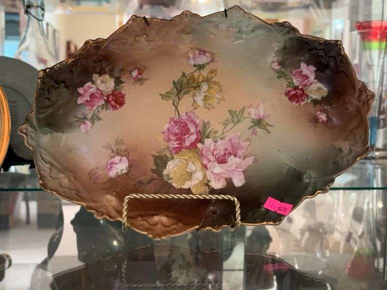 Porcelain cake plate image