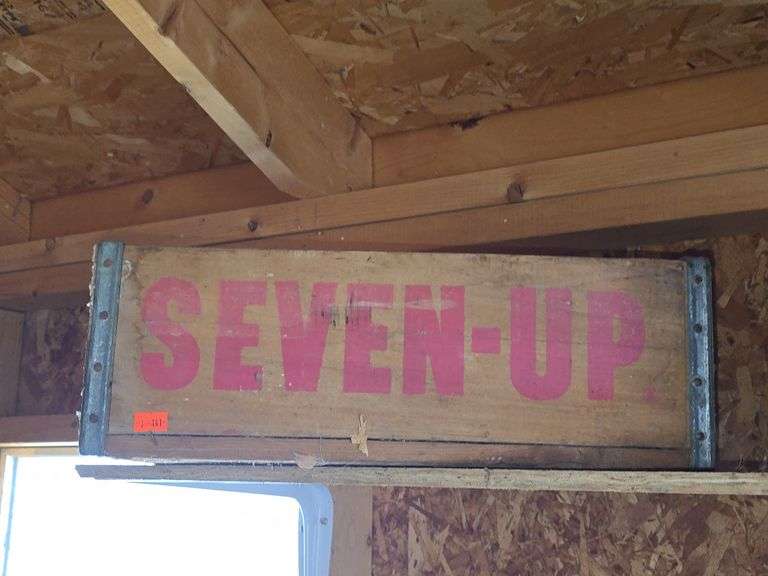 Vintage 7 up wood crate. image
