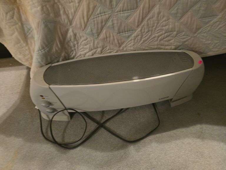 Lasko Floor Heater image