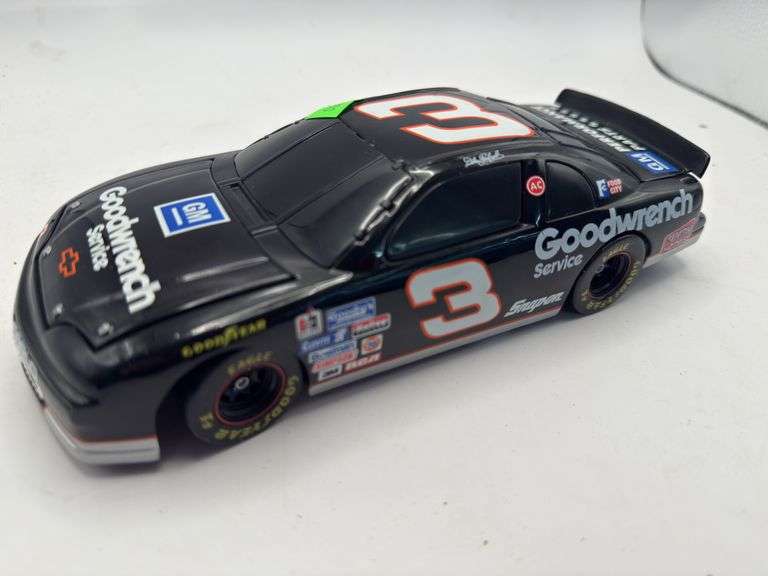 2 Nascar Stock Cars 1:24th Scale image