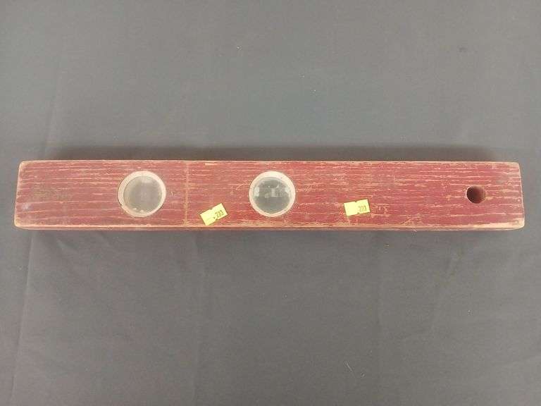 Mayes 18inch wooden level. image
