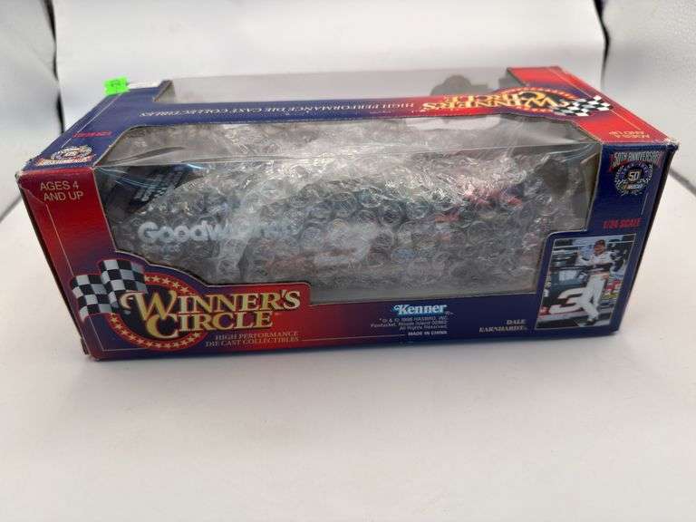 Dale Earnhardt Daytona 500 Winner’s Circle 1:24 Stock Car – New in Box image