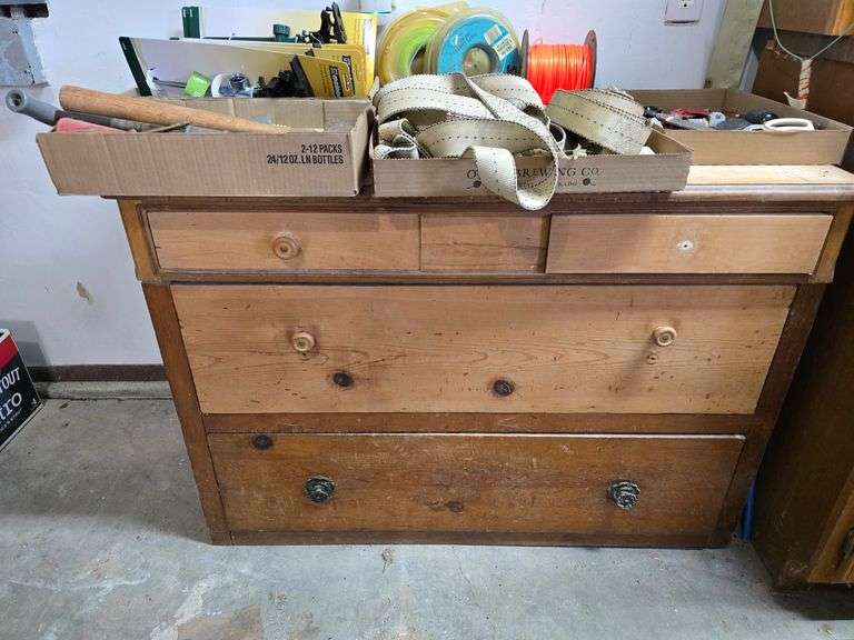 Dresser image