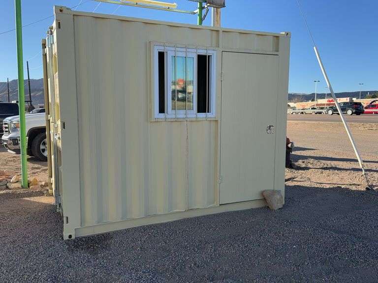10' Single Use Shipping Container Office (missing walk-through door handle) image
