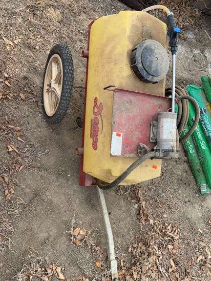 Demco Tow-Behind Sprayer – Pump, Wand & Hose image