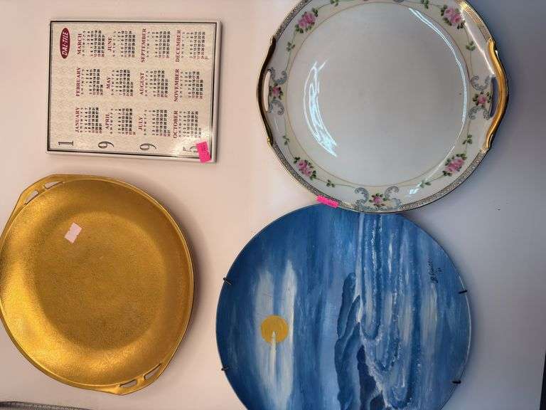 Assorted plates/calendar image