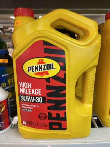 1.25 gallon bottle of pennzoil high mileage SA 5W-30 motor oil image