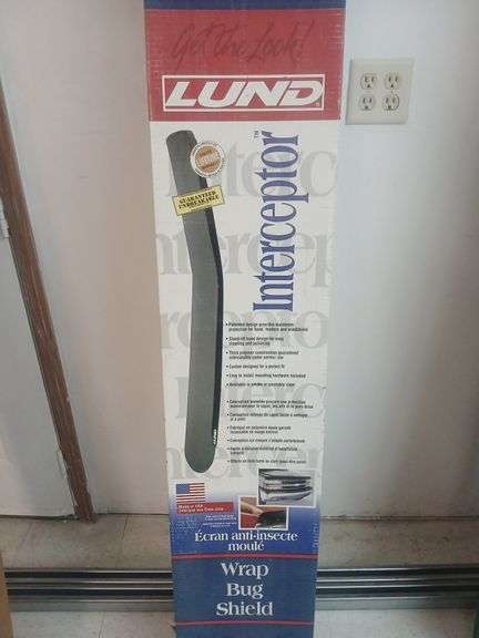 Lund Wrap Bug Shield Interceptor 99-2000 Pickup, Sierra 2000 Yukon New Body Style/Yukon XL image