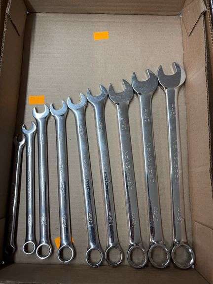 Flat of wrenches sizes in description image