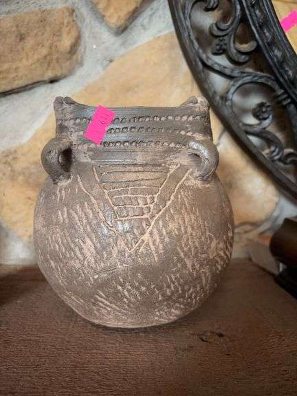 Native American pottery image