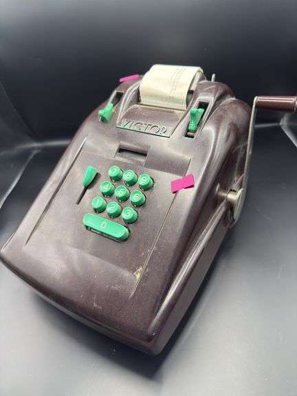 Victor adding machine image