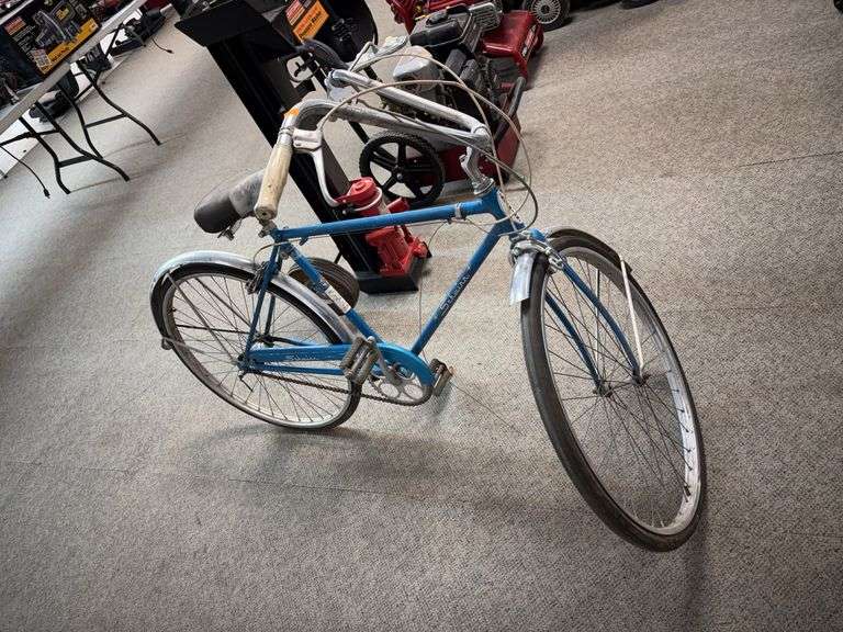 Schwinn Racer bicycle image