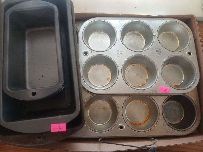 Flat of misc baking sheets image