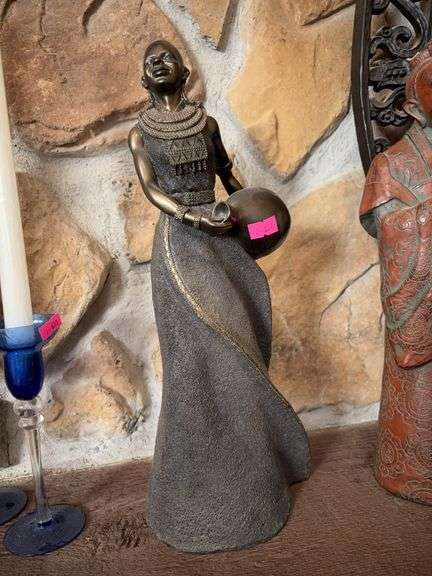 Beckon Masai African Woman Figurine image