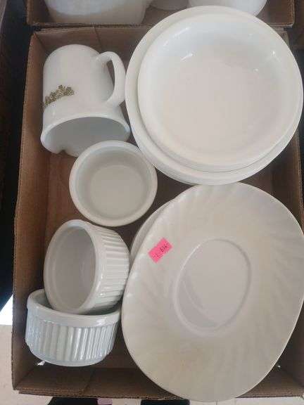 2 flats, set of dishes. image