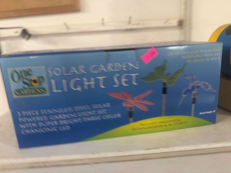 Solar garden light set image