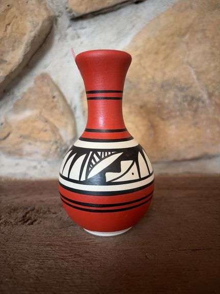 Native American pottery image