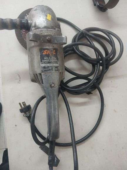 Skil 9 inch Sander/Grinder image