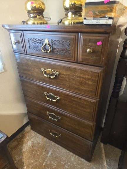 Dresser w/ Mirror image