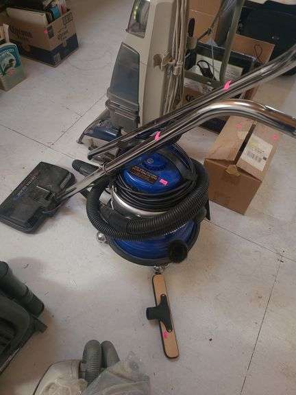 blue max air 2000 vacuum cleaner image