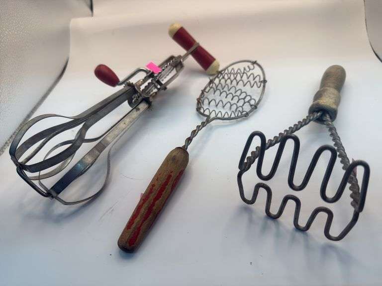 Masher, hand mixer, whisker image