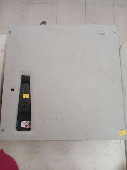 Woodhead power house box. image