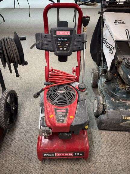 Craftsman 7.75 Briggs & Stratton 2700 PSI power washer image