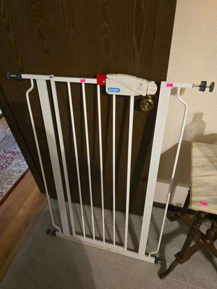 Regalo Baby Gate image