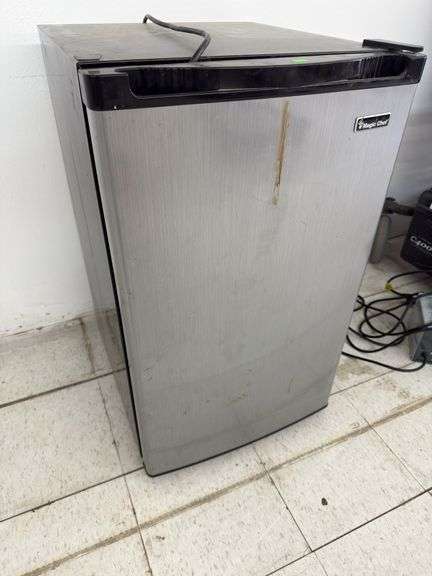 Magic Chef dorm fridge. image