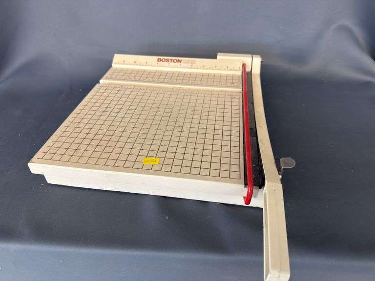 Paper cutter image