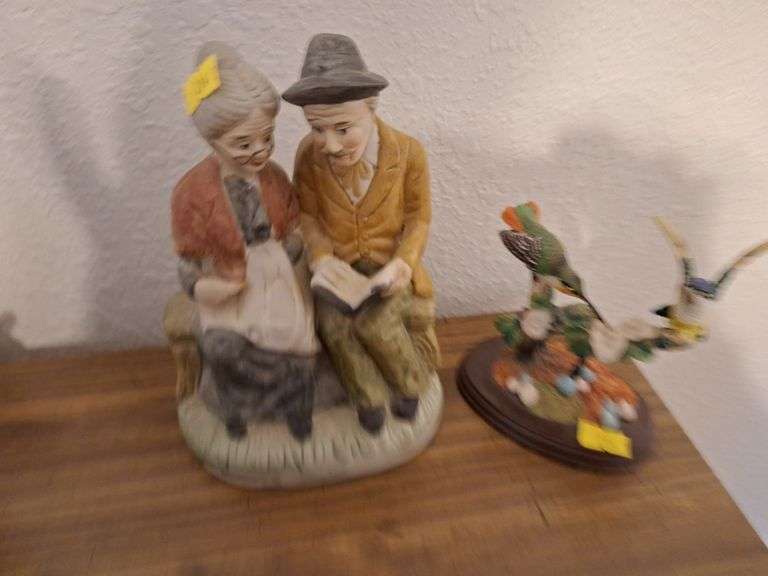 Figurine Lot: Elderly Couple Reading & Hummingbird Sculpture image