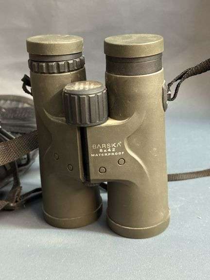 Barska 8x42 Waterproof Binoculars with Case